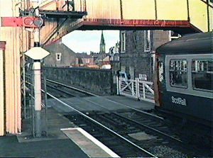 Class 101 DMU Broughty Ferry station 1980s