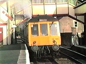 Class 119 DMU Broughty Ferry station