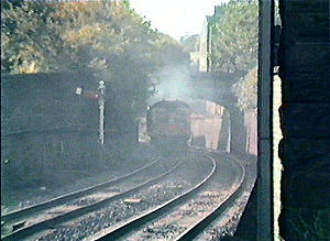 Class 105/106 DMU Broughty Ferry station