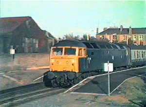 Up Vans Broughty Ferry station