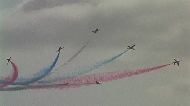 Red Arrows 7 formation - Leuchars Sep 2012