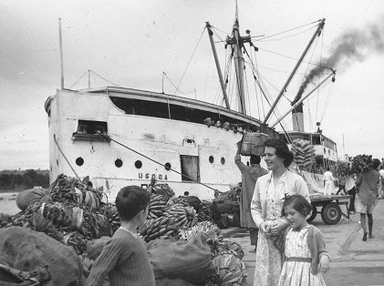 Lake Steamer Usoga 1950s