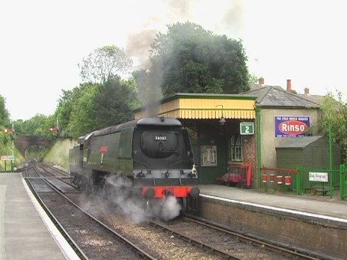 SR West Country Class 4-6-2 'Wadebridge' at Alresford