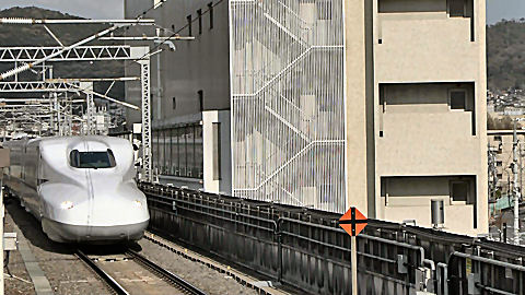 Shinkansen at Shin Osaka