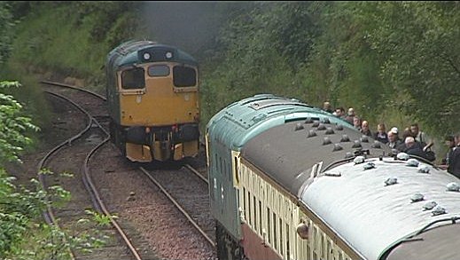 Class 27 27001 at Birkhill