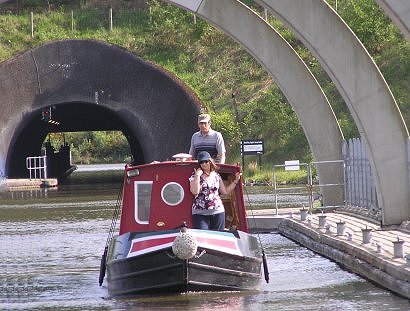 Falkirk Wheel hire barge