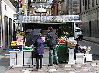 Glasgow Trongate fruit seller