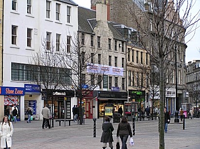 Dundee Gardynes Land