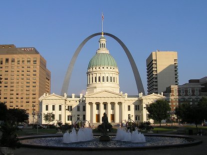 St Louis Old Court House and Gateway Arch