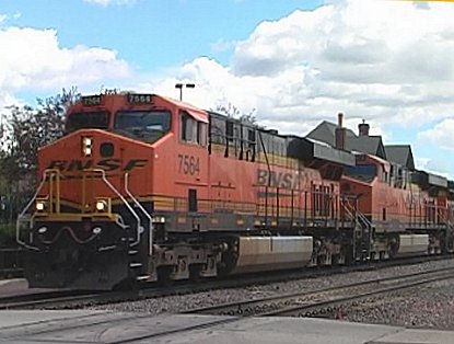 BNSF 5764, grade crossing, Flagstaff