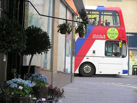 Travel Dundee Bus